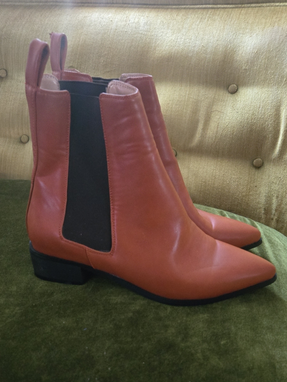 Women’s Pointed Chelsea Boot in Burnt Orange